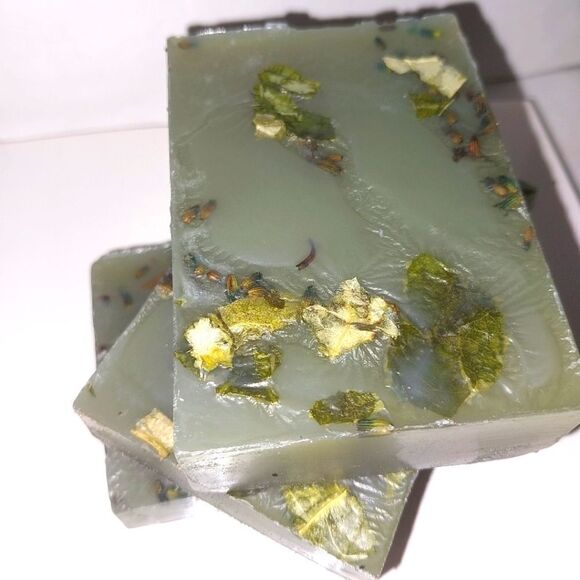 HAND Crafted Lotus soap bar - Picture 3 of 9